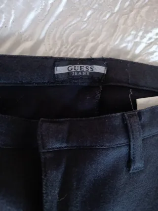 Pantalón de vestir negro Guess