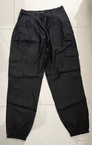 Pantalones cargo negros mujer