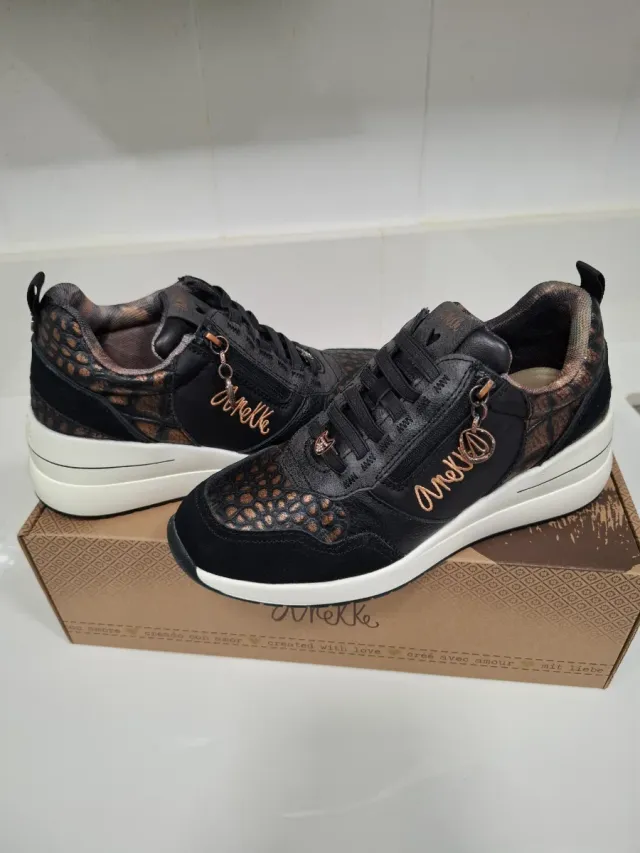 Anekke Sneakers Cuña Exterior Negro/Oro rosa T-37