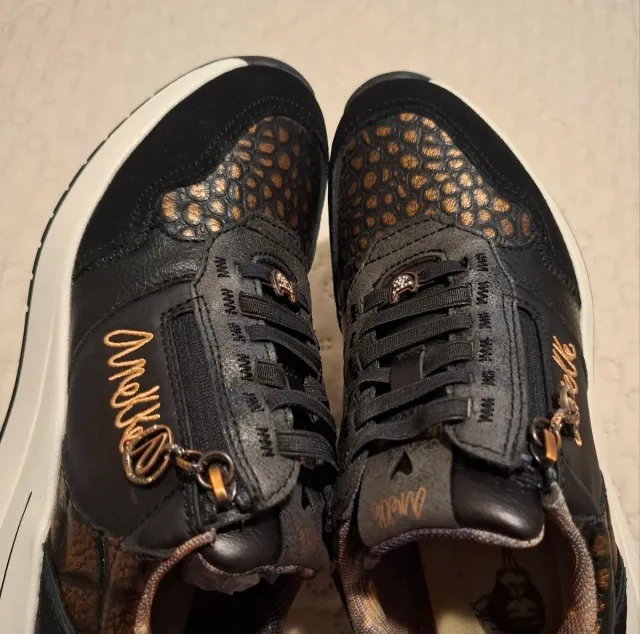 Anekke Sneakers Cuña Exterior Negro/Oro rosa T-37