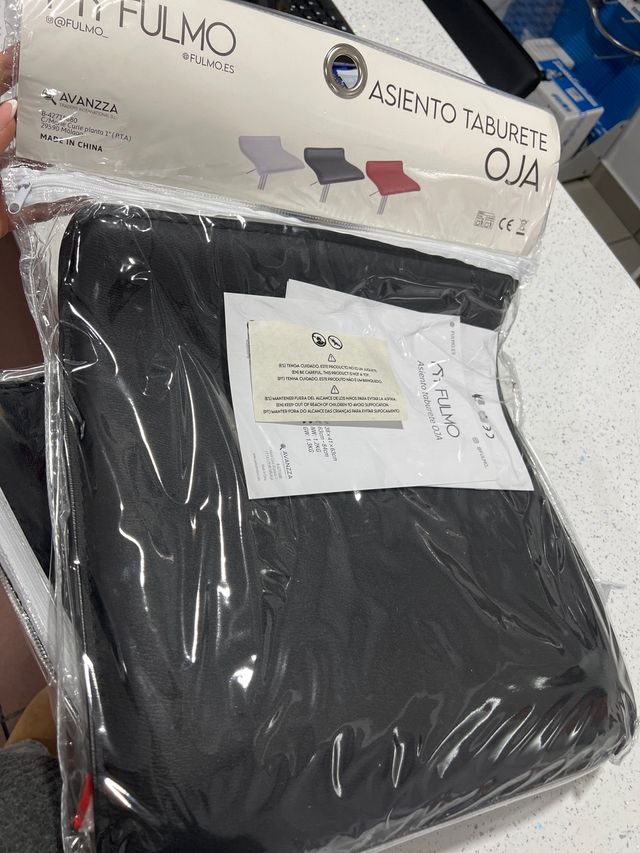 Asiento Taburete OJA Fulmo Negro tengo 3