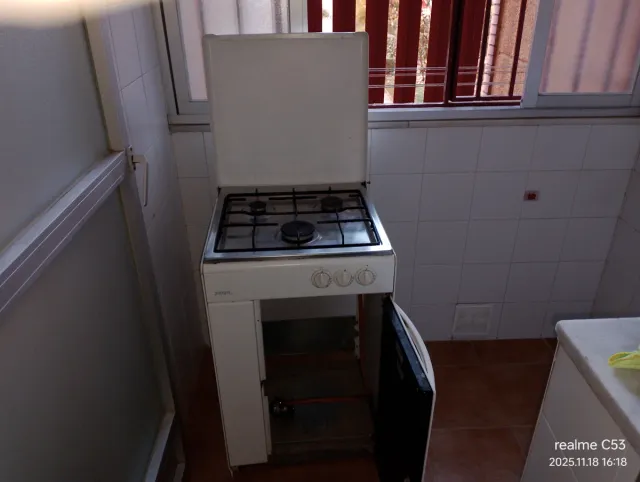 Hornilla de butano blanca