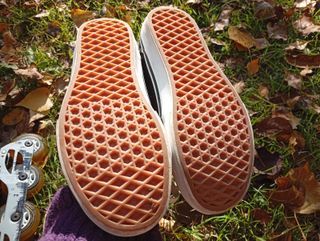 Zapatillas Vans Negras y Blancas