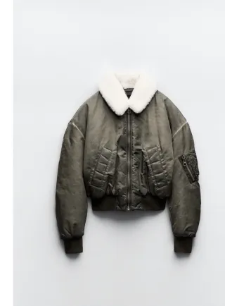 Bomber Zara verde com gola branca