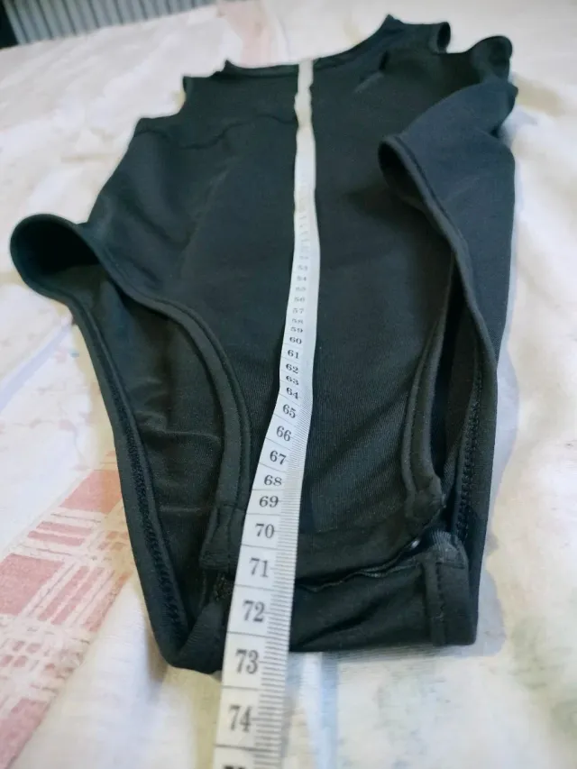 Traje de baño negro mujer