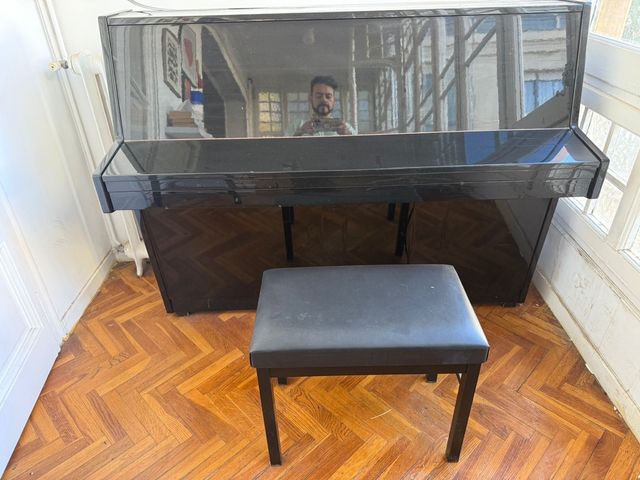 Piano Vertical Negro Zimmermann