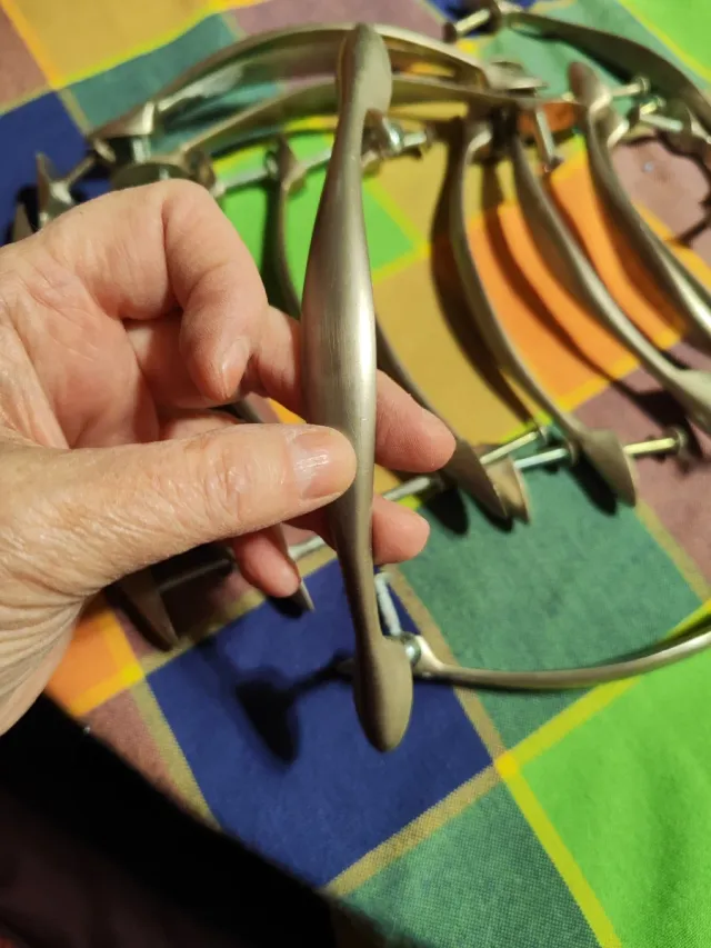 17 tiradores para puertas de cocina