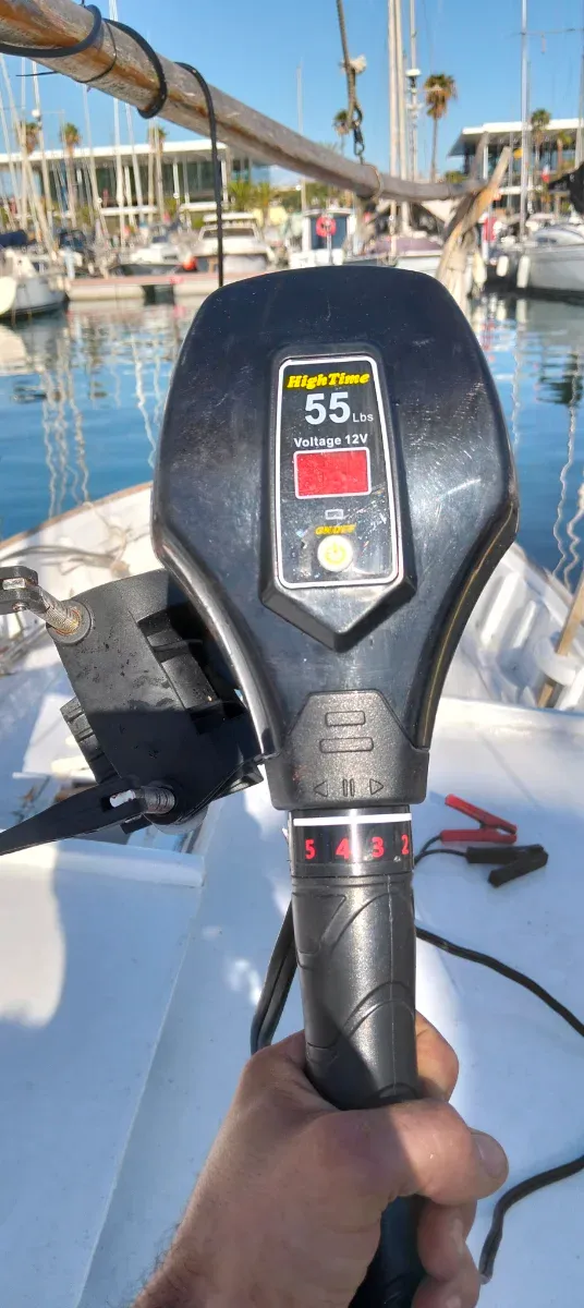 Motor fueraborda eléctrico 55 lbs 12V