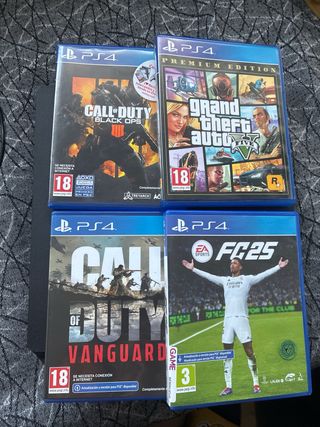 PS4 con 4 juegos y 2 mandos