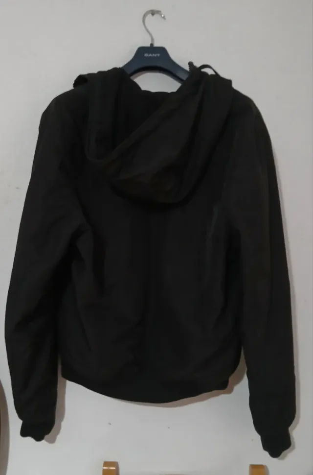 Chaqueta Bomber H&M Negra con capucha