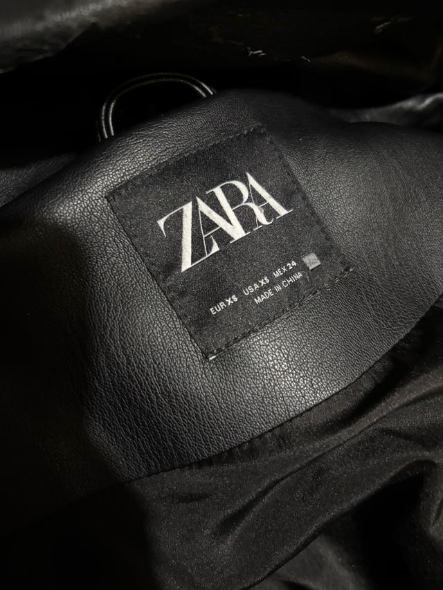 Cazadora Zara Negra Cuero Sintético
