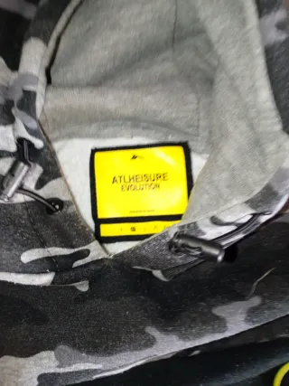 Lote 2 Sudaderas con capucha hombreTalla M