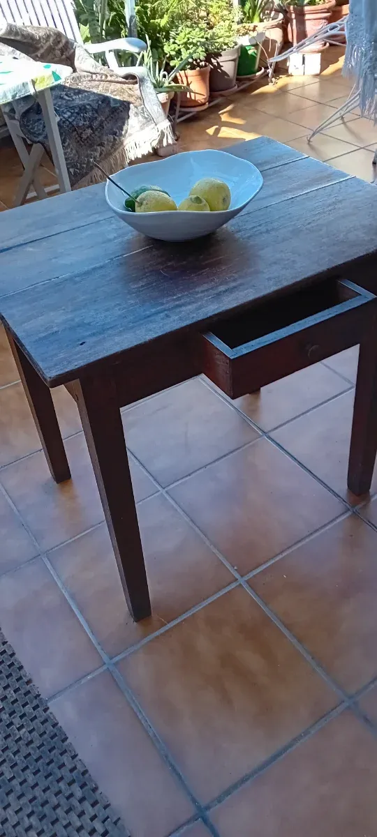 Mesa tocador antigua de madera