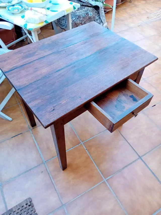 Mesa tocador antigua de madera