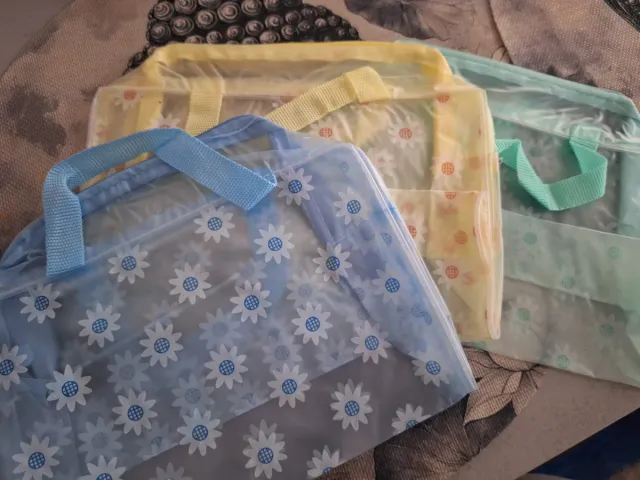 Set 3 neceseres maquillaje flores