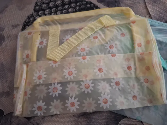 Set 3 neceseres maquillaje flores