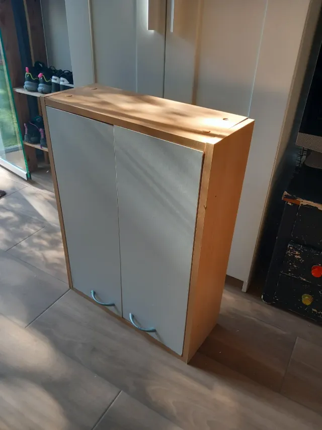 Armario pequeño madera