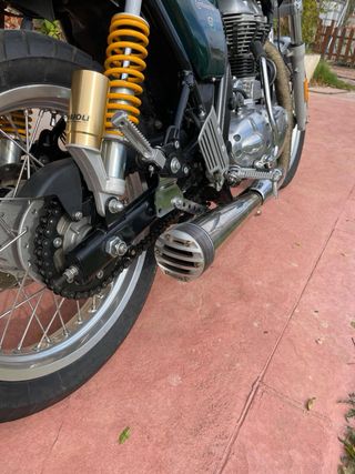 Tubo de escape en acero.