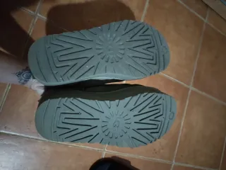 Botas UGG caqui con plataforma