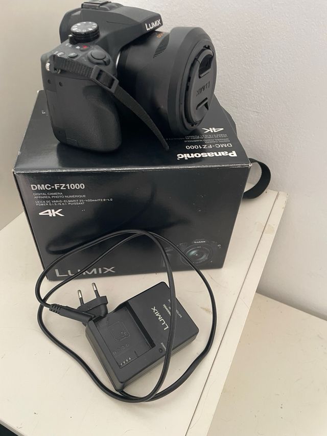 Panasonic Lumix FZ1000 + accesorios COMO NUEVA!
