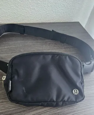 Riñonera Lululemon Negra