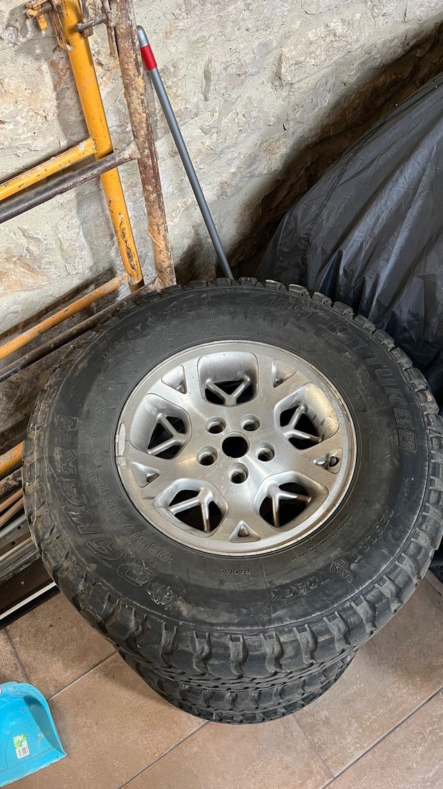 Neumáticos y llantas Jeep 265/75R16