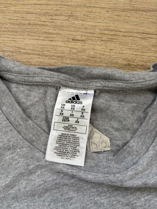 Camiseta gris Adidas