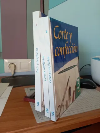 Los tres Volúmenes de Corte y confección. CEAC.