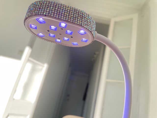 Lámpara LED para uñas recargable