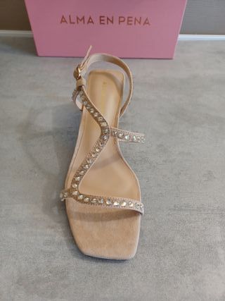 Sandalias Alma en Pena Talla 38 Beige y Dorado