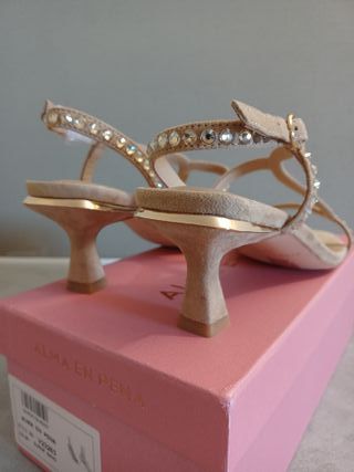 Sandalias Alma en Pena Talla 38 Beige y Dorado