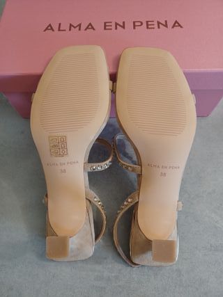 Sandalias Alma en Pena Talla 38 Beige y Dorado