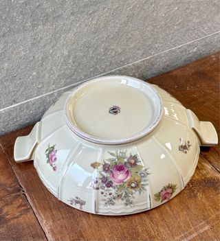 Elegante sopera de porcelana francesa de limoges