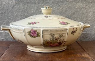 Elegante sopera de porcelana francesa de limoges