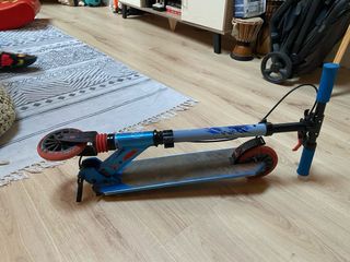 Patinete Oxelo azul con freno