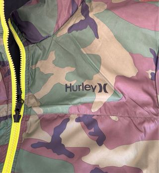 Chaqueta reversible Hurley negra y camuflaje