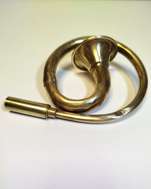 Bocina de coche antiguo