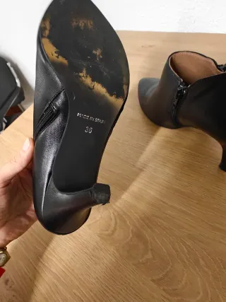 Botines de piel negros tacón