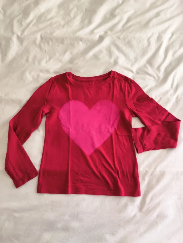 Camiseta GAP niña corazón rosa 6-7 años