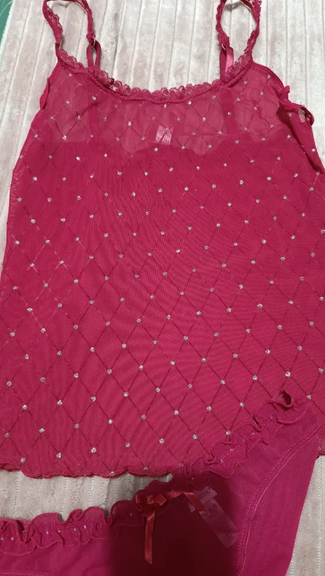 Completo intimo rosso scintillante Misure in foto