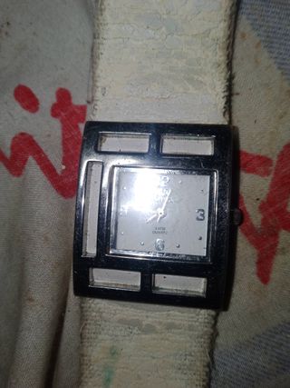 Reloj Marea Modelo 42086 Plata y Blanco