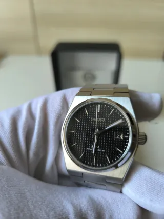 Seiko Mod PRX Negro de acero inoxidable.