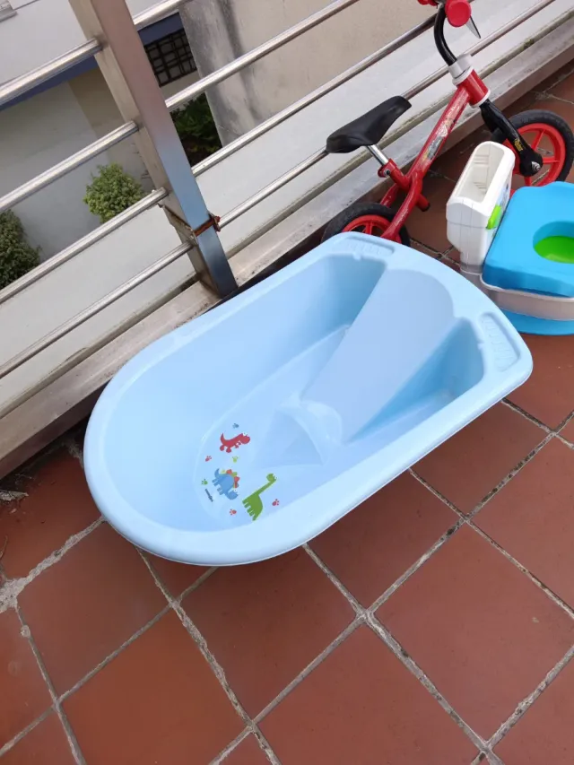 Bañera + bici + orinal