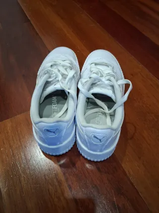 Zapatillas Puma Carina Street Talla 40