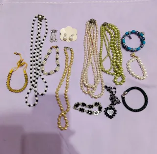 Lote Bisutería Collares y Pulseras