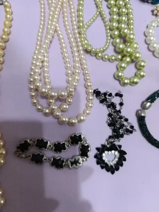 Lote Bisutería Collares y Pulseras