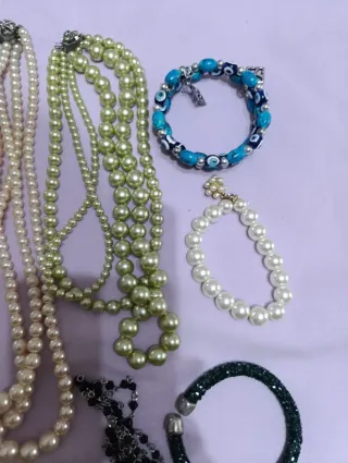 Lote Bisutería Collares y Pulseras