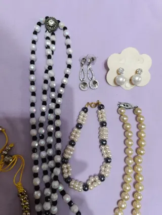 Lote Bisutería Collares y Pulseras