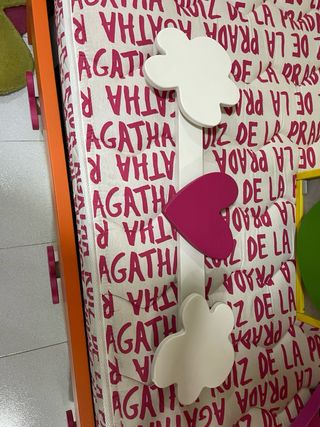 Litera nueva + 2 colchones + estantería