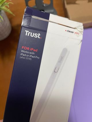 Trust Active Stylus Pen per iPad Cover e supporto